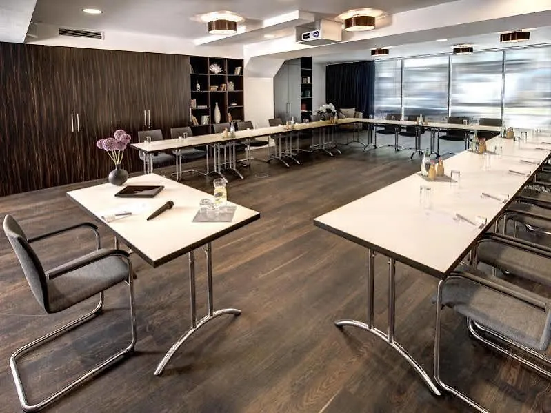 Hotel Amano Duesseldorf